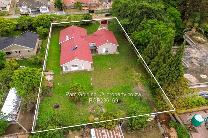 Modern 4 Bedroom House Zimre Park