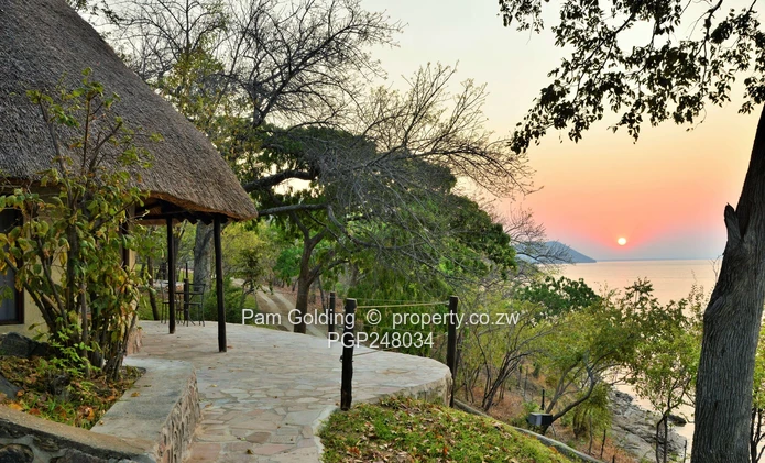 Own a piece of paradise in Mica Point Kariba