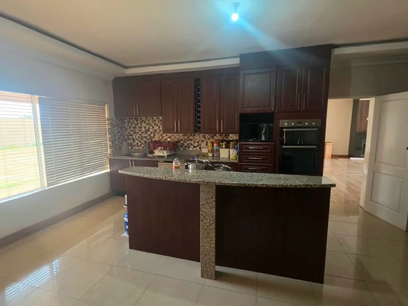 5 Bedroom House