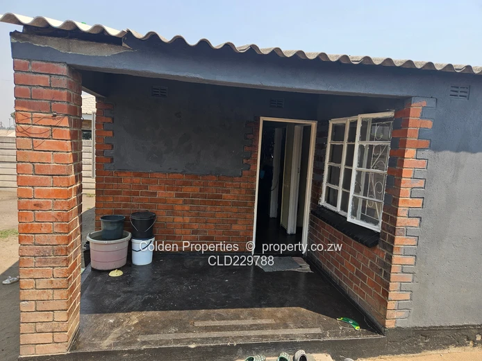 Neat 4-Bed Starter Home in Central Marondera - Gated Yard (Sole Mandate)