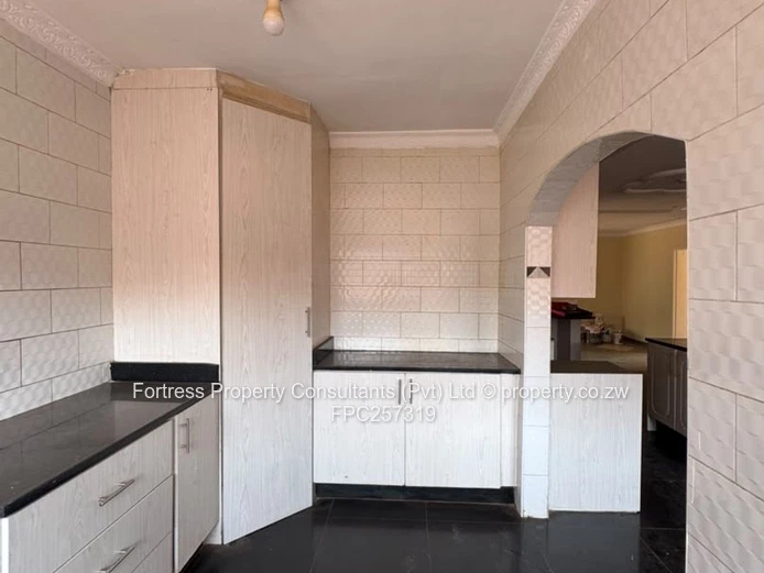 5-Bed House for Rent in Westgate