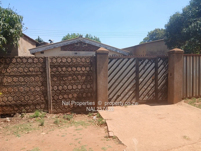 Gated 3-Bed Kuwadzana Home on Main Road