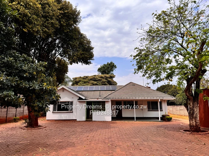 A Versatile 3 Bedroomed in Hillside - IDEAL HOME & BUSINESS