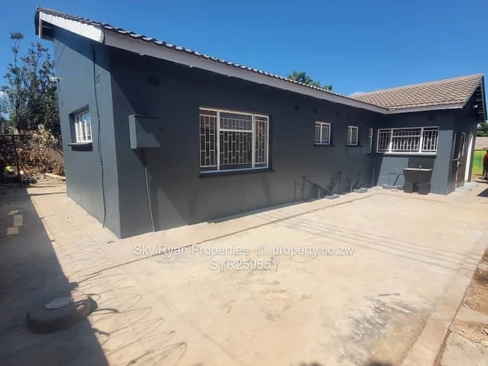 *Zimre Park 4-Bedroom House For Sale