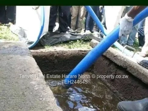 For Sale MABELREIGH SUNRIDGE with Harare Drive Road Frontage $190k  .