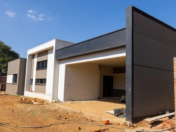 9 Unit Townhouse Complex