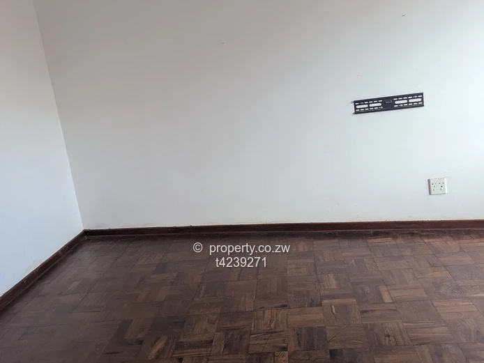 Avenues 1 bedroom flat to rent 