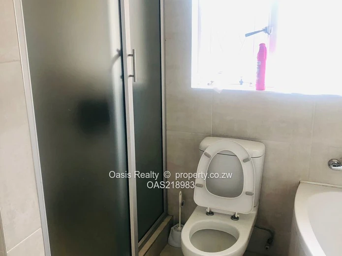 Neat 3 beds House on 1/2 Acre For Sale