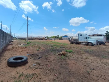 Commercial & Industrial Land