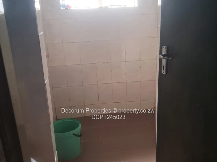 Spacious 4-Bed Home in Waterfalls- Mainway Meadows with Borehole