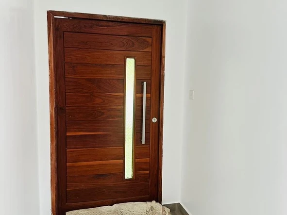 3 Bedroom Flat & Apartment