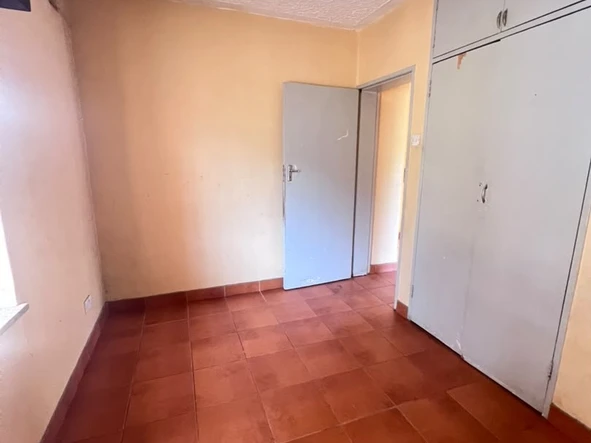 3 Bedroom Flat & Apartment