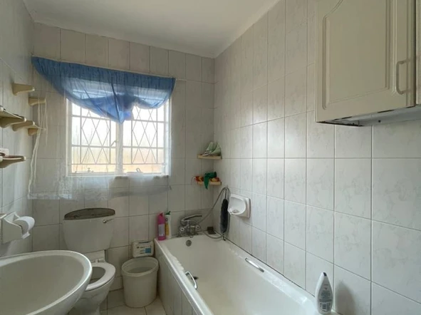 3 Bedroom Garden Flat