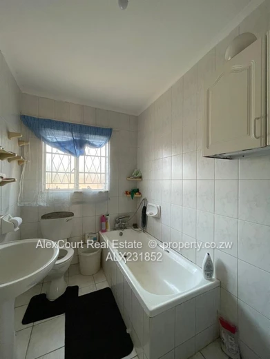 Well-Kept Townhouse Flat in Mt Pleasant