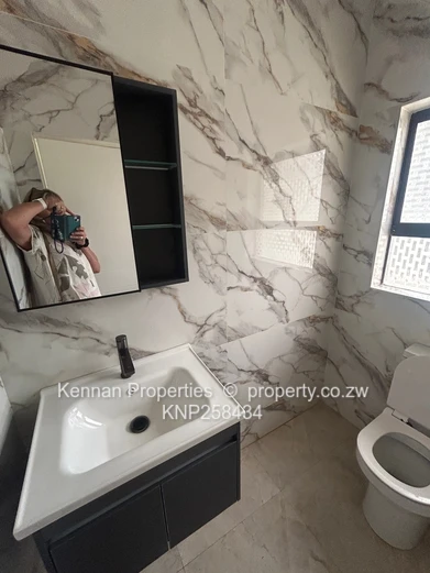 Luxury Modern Living – Close To Westgate Shopping Centre