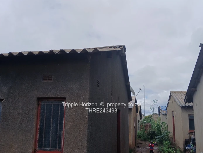 Dzivarasekwa 3-Bed Townhouse Complex with Borehole