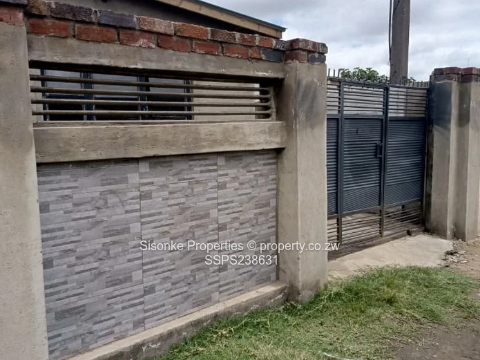 2 ROOMS TO RENT IN HIGHFIELDS by 2 Units