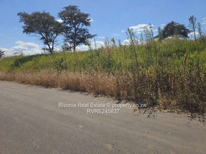 3192 m² Stand in Buckland Terraces, Pomona — Gated, Tarred Road