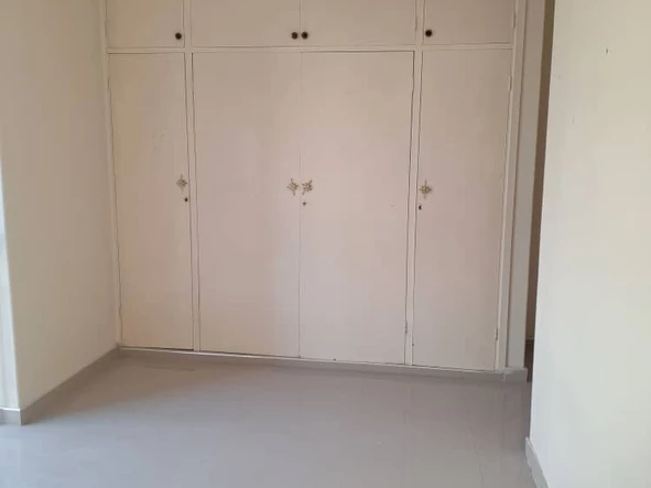2 Bedroom Flat & Apartment