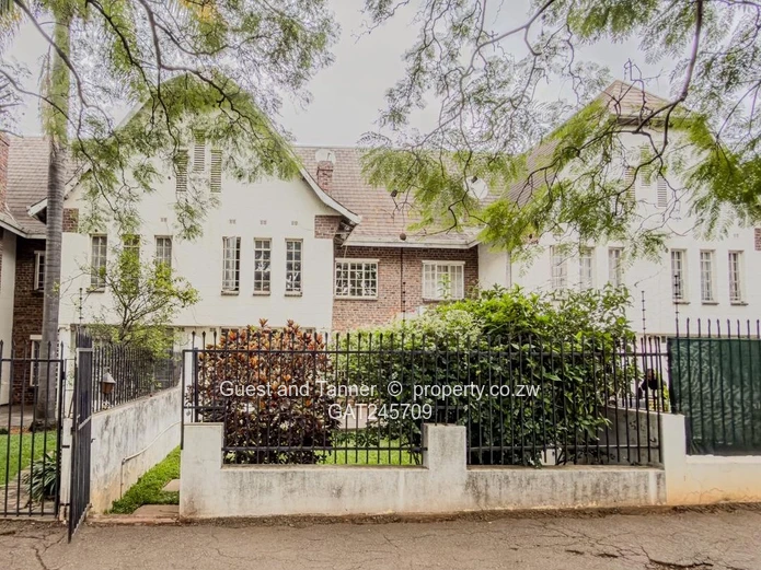 Upper Avenues - Duplex For Sale