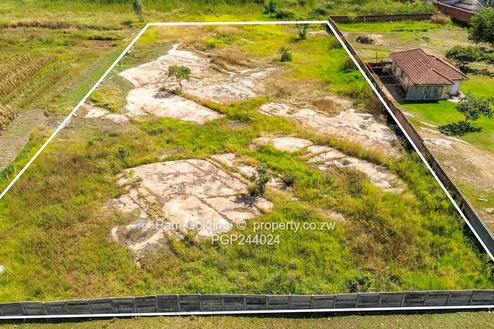Prime 1 Acre Stand for Sale in Hatfield (Off Twentydales Road)