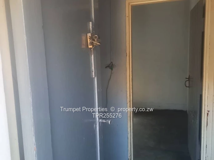 Basic 2-Bed Mufakose Home - 400 sqm, Good ZESA, title deeds