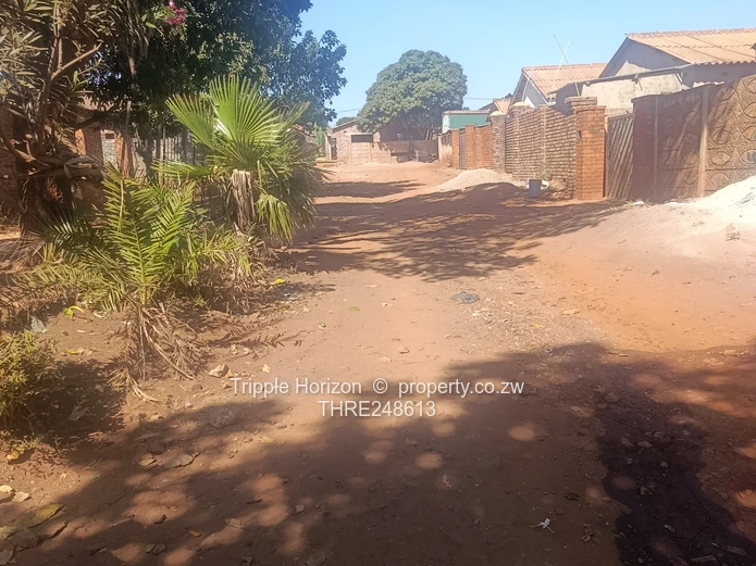 4-Bed Kuwadzana Phase 3 Home, Borehole, Gated on Quiet Dirt Lane