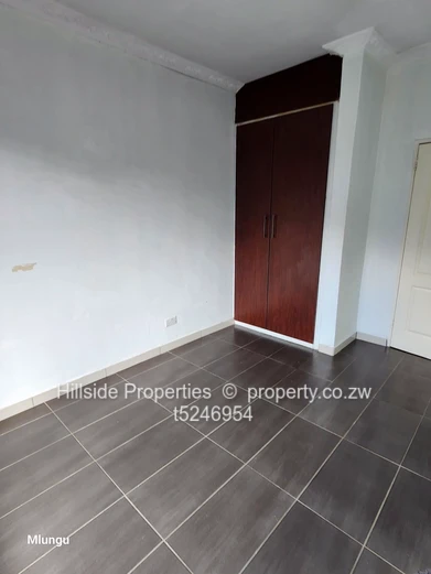 3bedroom apartment Newlands 
