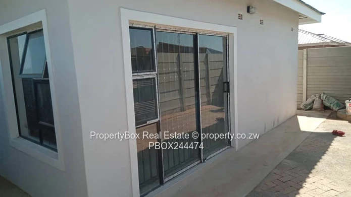 Adelaide Park, Ruwa 2 bed cottage for rent!