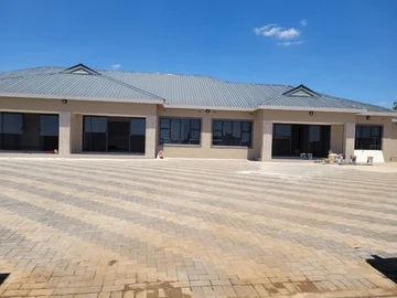 3 Bedroom Garden Flat