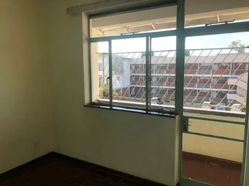 2 Bedroom Flat & Apartment