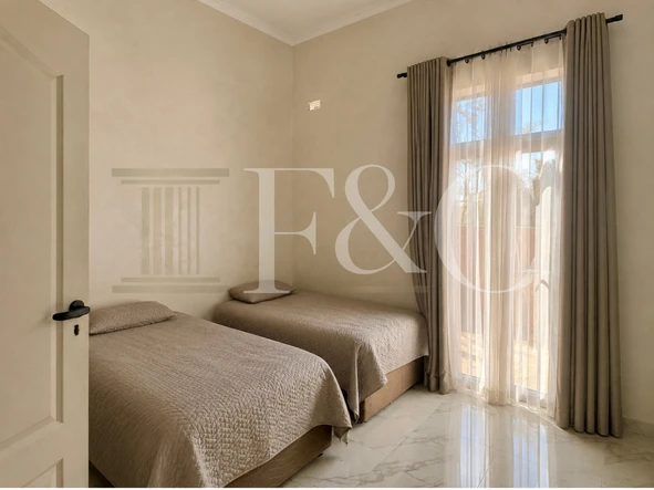 6 Bedroom House