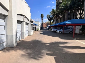 3 Bedroom Flat & Apartment