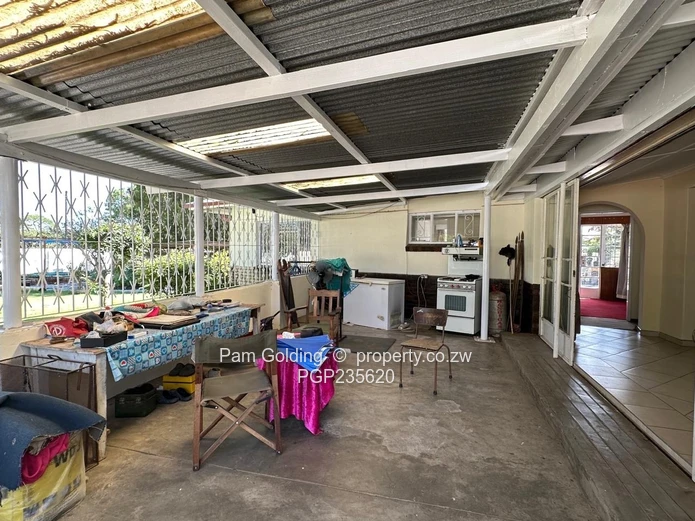 Timeless Family Living In Hillcrest