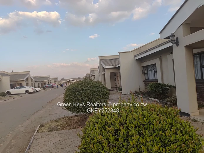 Madokero 2 beds apartment in mint condition