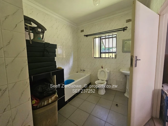 Modern 4-Bedroom Family Home with Excellent Amenities