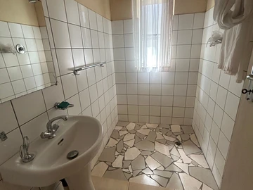 3 Bedroom Cottage