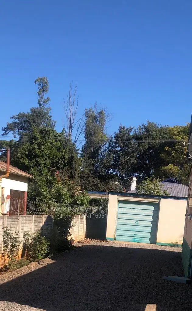 3 Bed Houses for Sale in Northend ANT169518