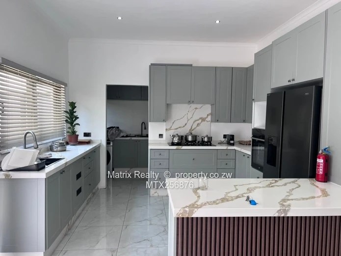5 Bed Luxury Home In Glen Lorne