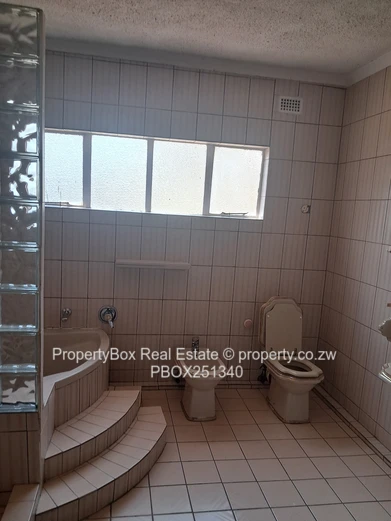 Glen Lorne double storey 6 bed house to rent for immediate occupation!