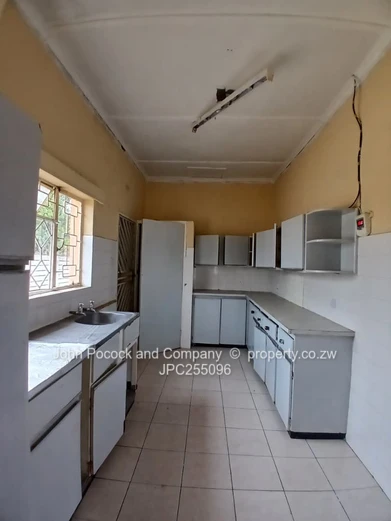 ESTABLISHED BURNSIDE | 4,048 m² | HOME & INVESTMENT OPPORTUNITY
