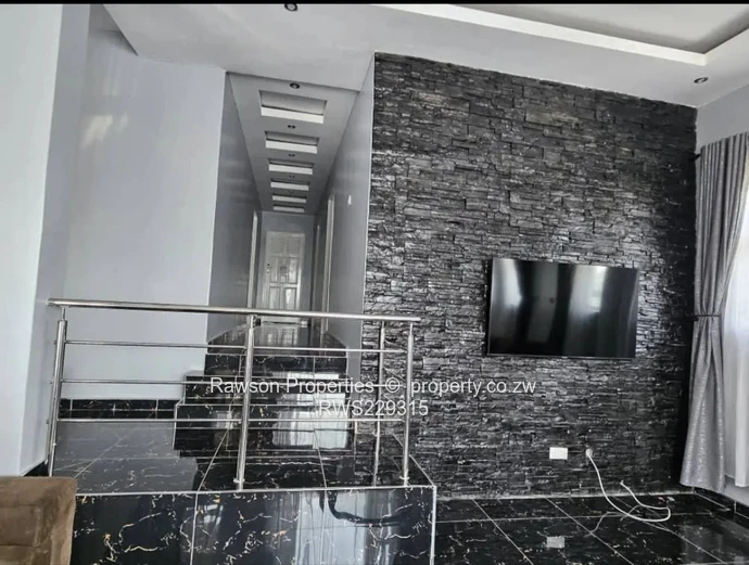 Mandara 6 beds House for Sale