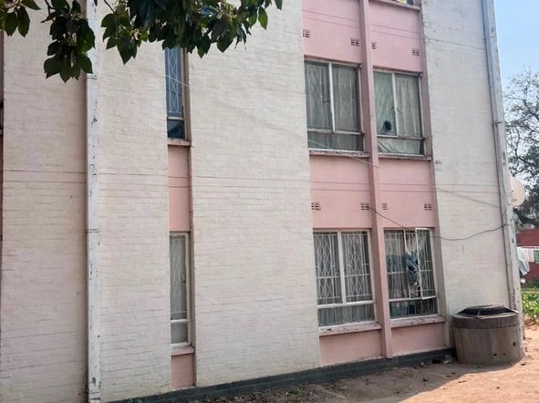 3 Bedroom Flat & Apartment