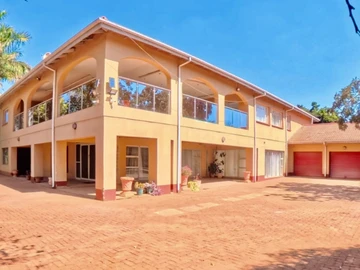 8 Bedroom House