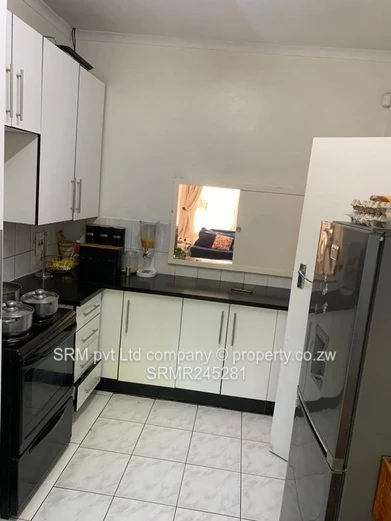 2 bed neat garden flat to let in Avondale 