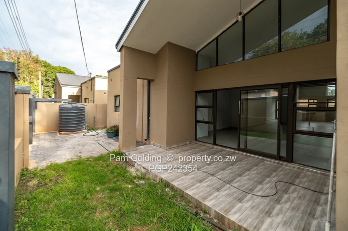 Modern 3 Bedroom Townhouse 