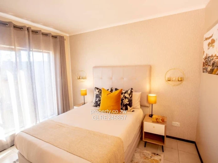 Charming 2-Bed House with Borehole in Aspindale Park