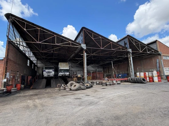 Warehouse & Factory