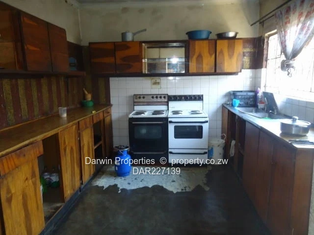 Spacious Home. Quiet Close. Title Deeds