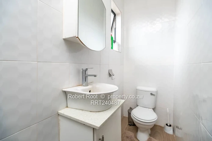 House For Sale in Greendale 